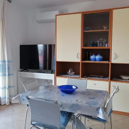 Moys Sea View Апартаменти