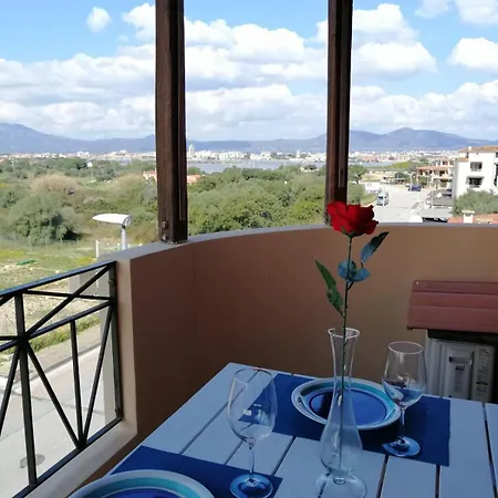 Moys Sea View Апартаменти