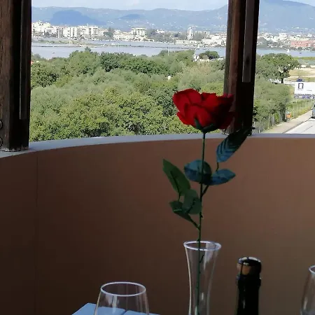 Moys Sea View Апартаменти *